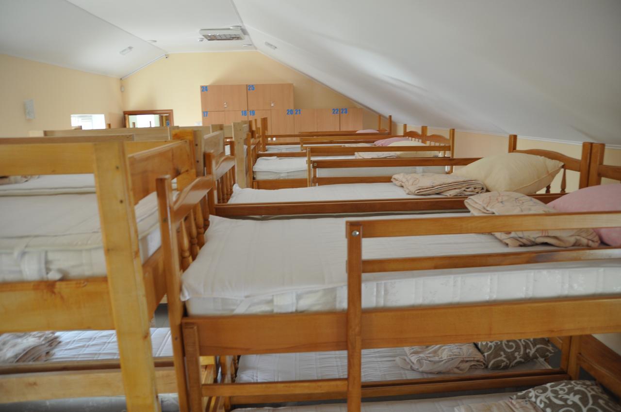 Hostel Stozhary Ternopil Exterior foto
