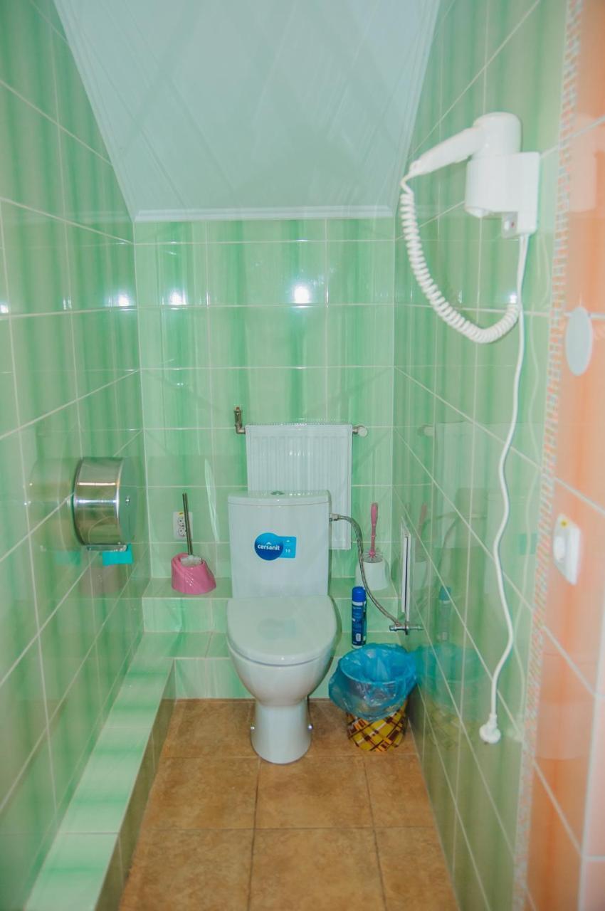 Hostel Stozhary Ternopil Exterior foto