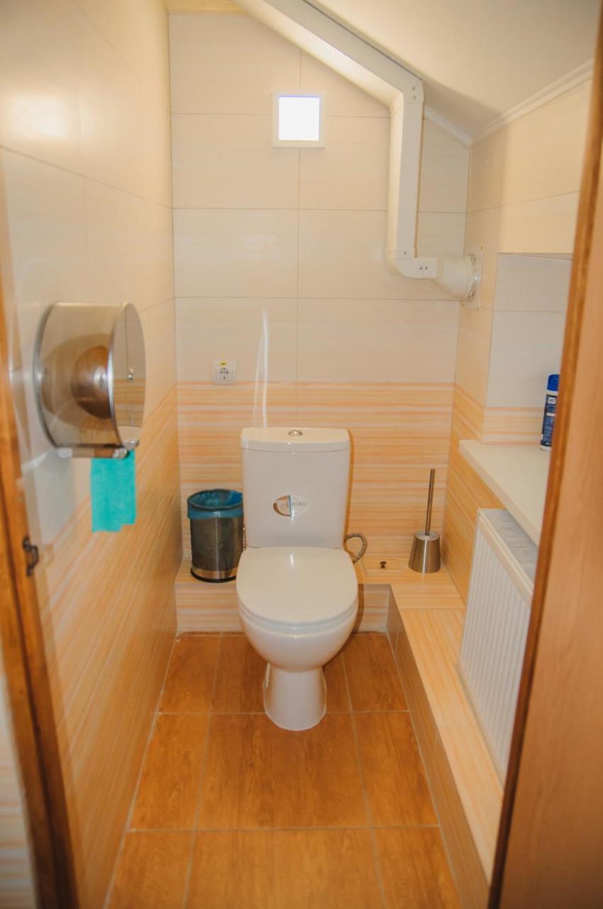 Hostel Stozhary Ternopil Exterior foto